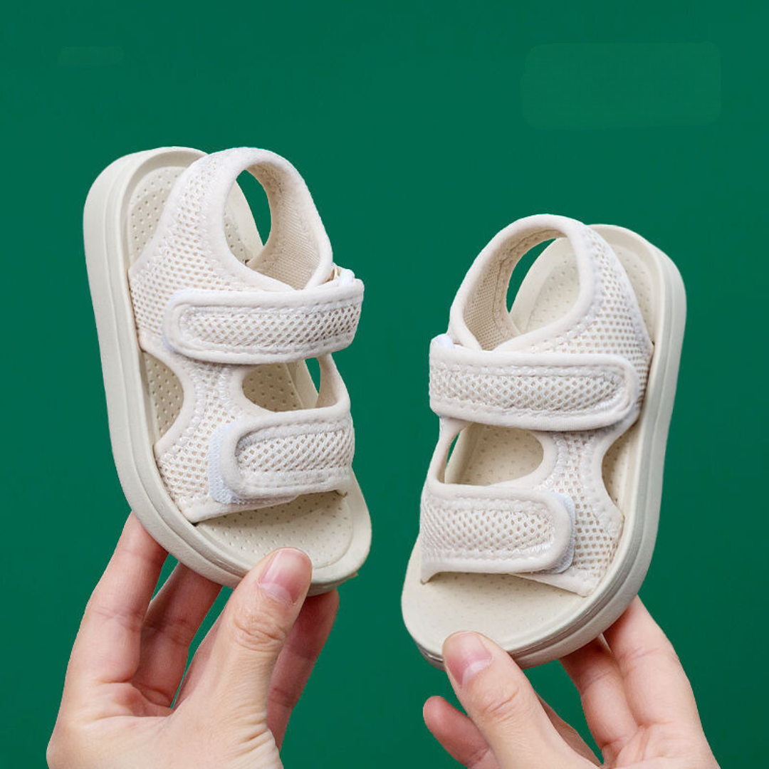 Ontdekkingsplezier - comfortabele en antislip kindersandalen